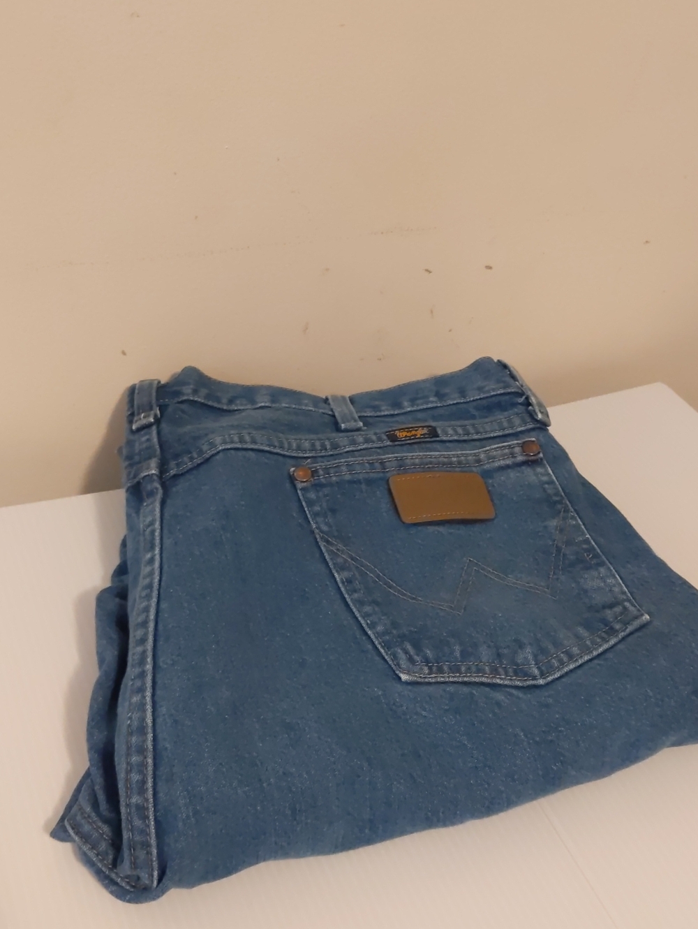 Wrangler 13MWZ Mens Blue Jeans 42x30 Cowboy Cut